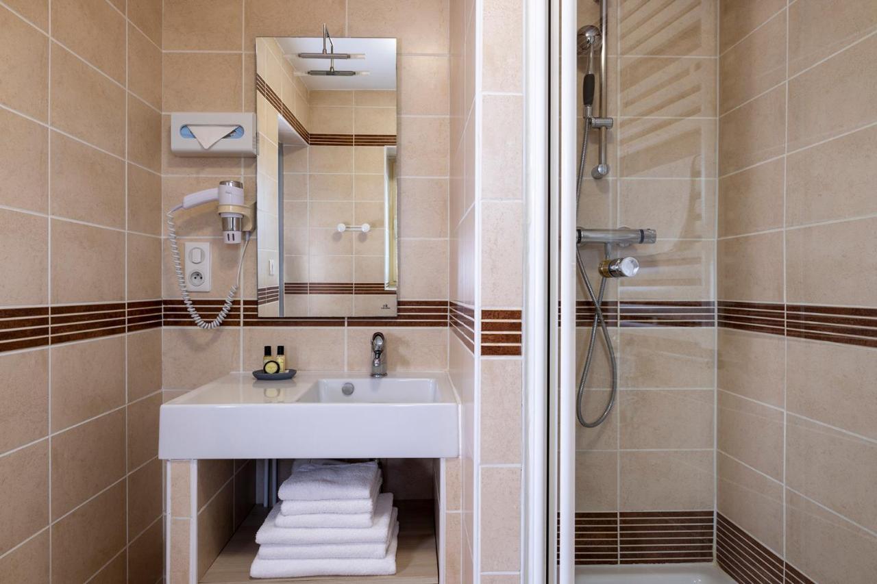 Hotel De Lion Sur Mer Екстер'єр фото