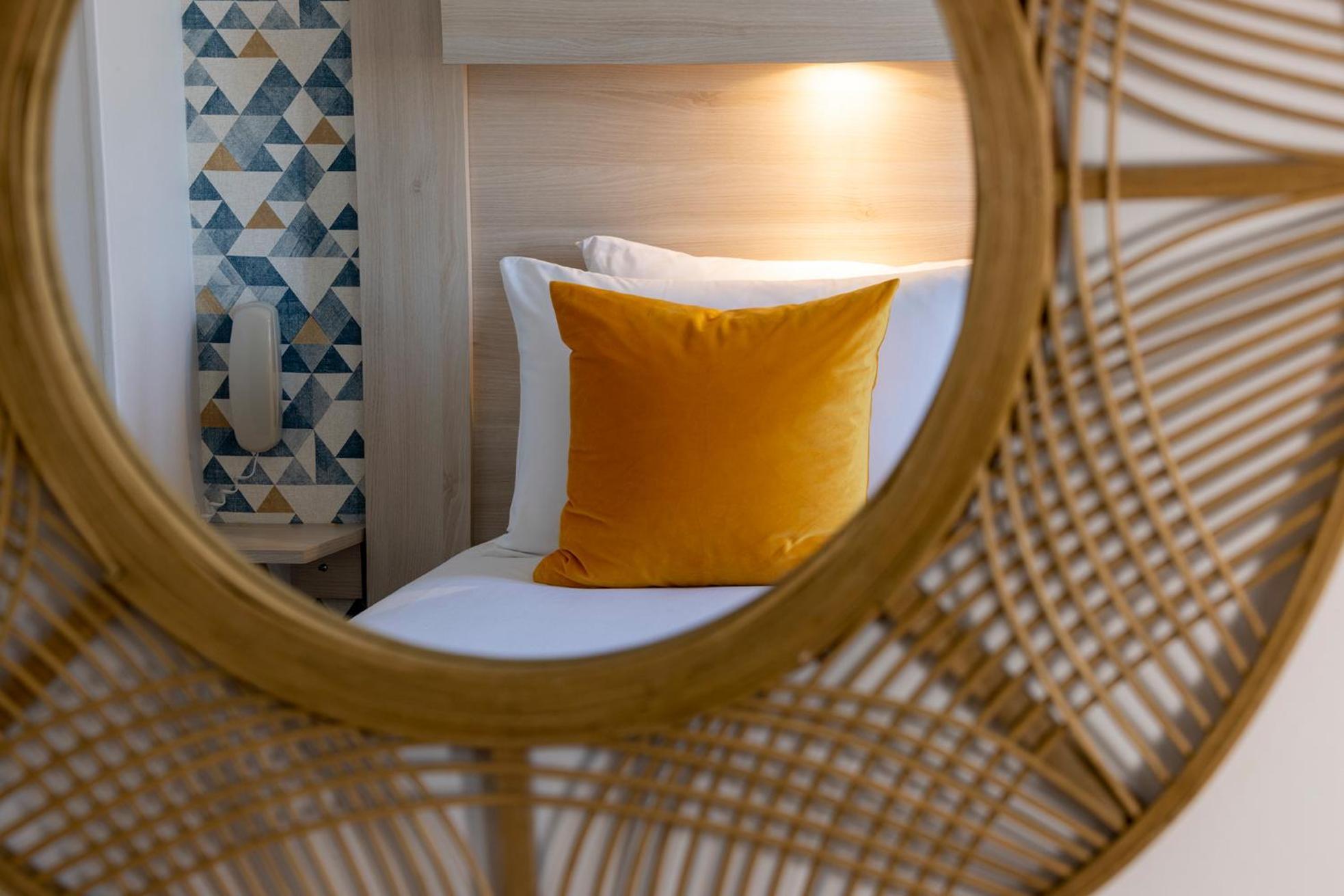 Hotel De Lion Sur Mer Екстер'єр фото