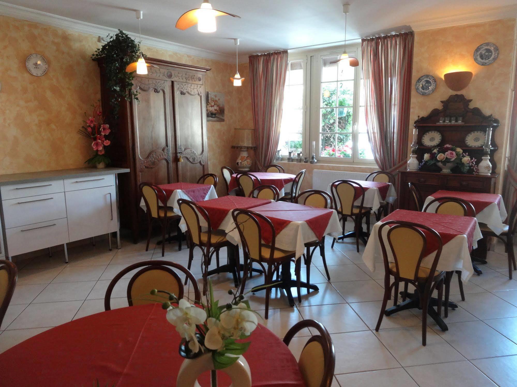 Hotel De Lion Sur Mer Екстер'єр фото